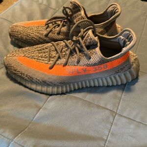 YEEZY BOOST 350 V2 Beluga